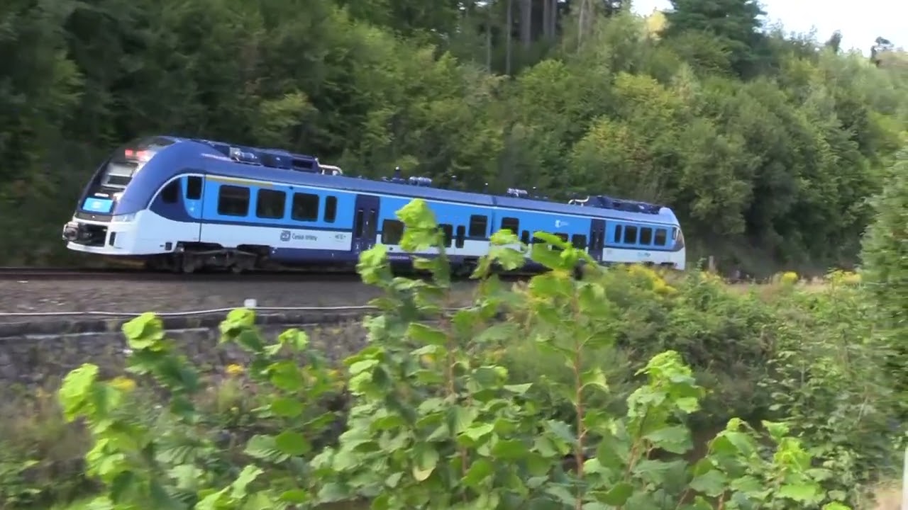 Spěšné a osobní vlaky - Hostinné 2025
