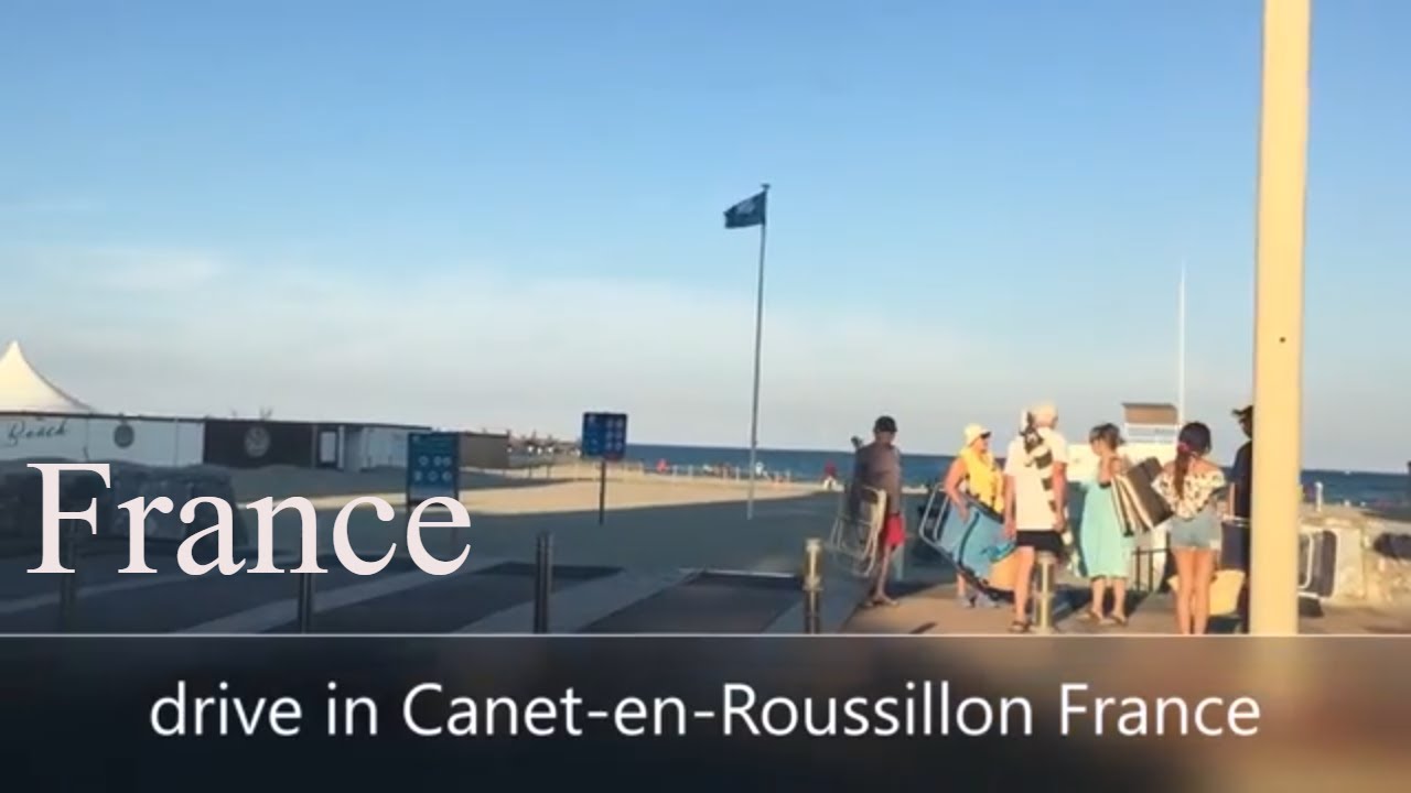 drive downtown beach Canet en Roussillon- France