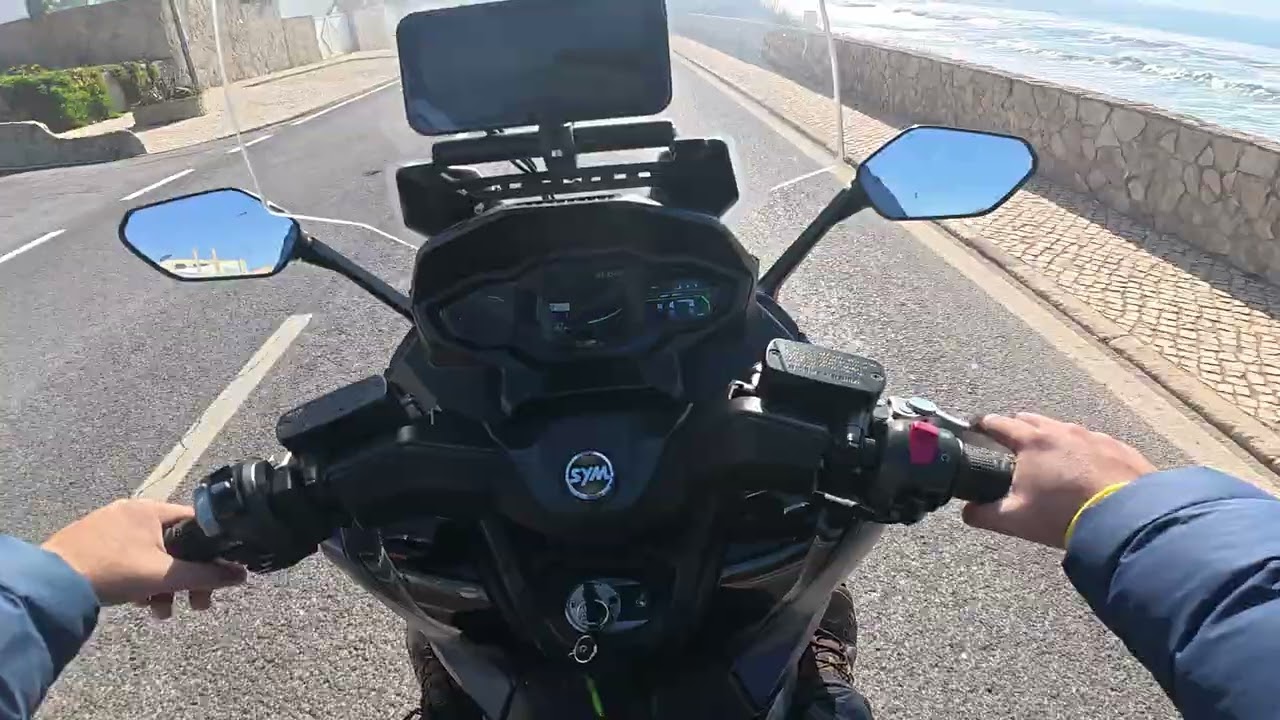 Maxsym TL 500 - Azenhas do Mar e Praia da Maça.