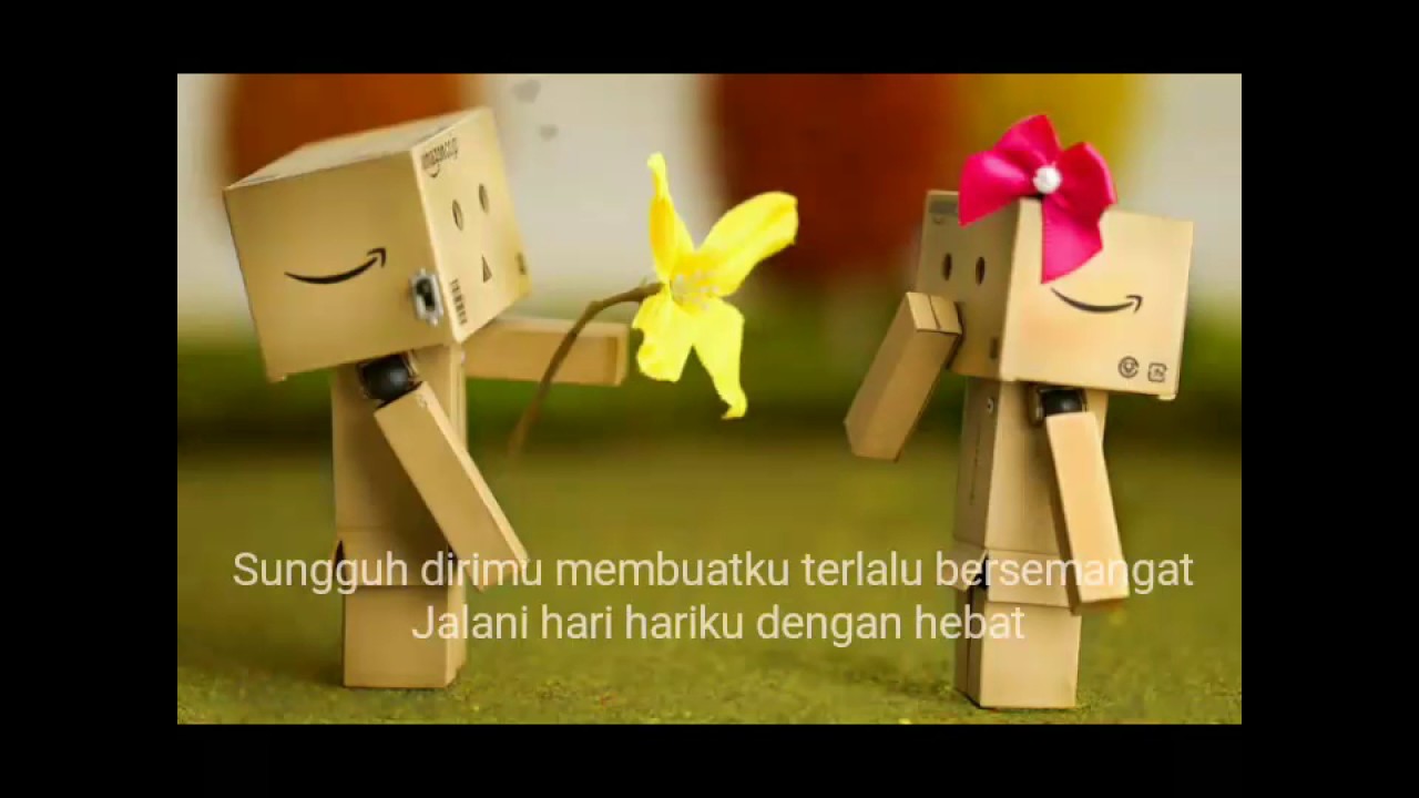 Dash uciha -  Merindukanmu versi danbo si boneka kardus