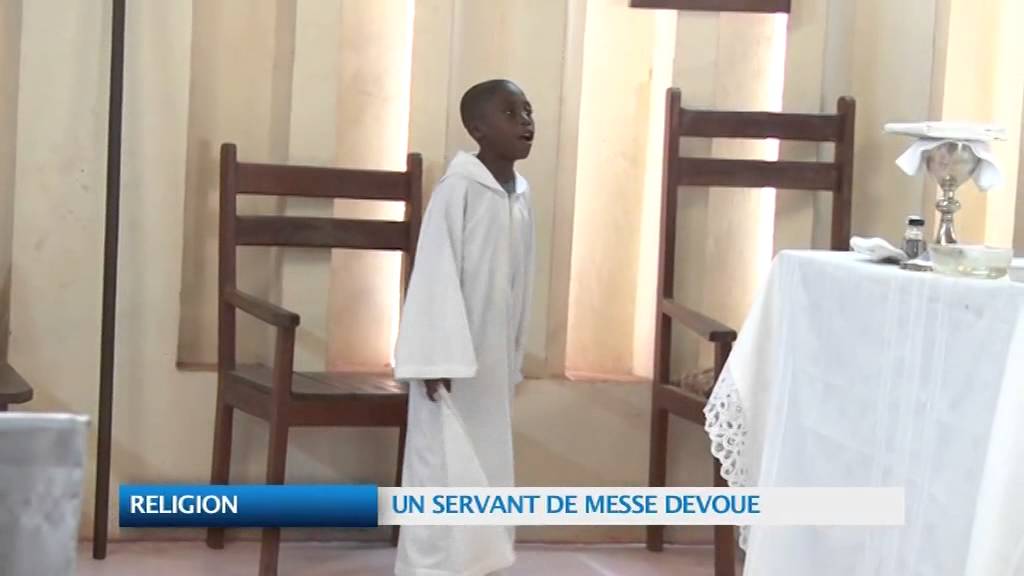RELIGION : UN SERVANT DE MESSE DEVOUE