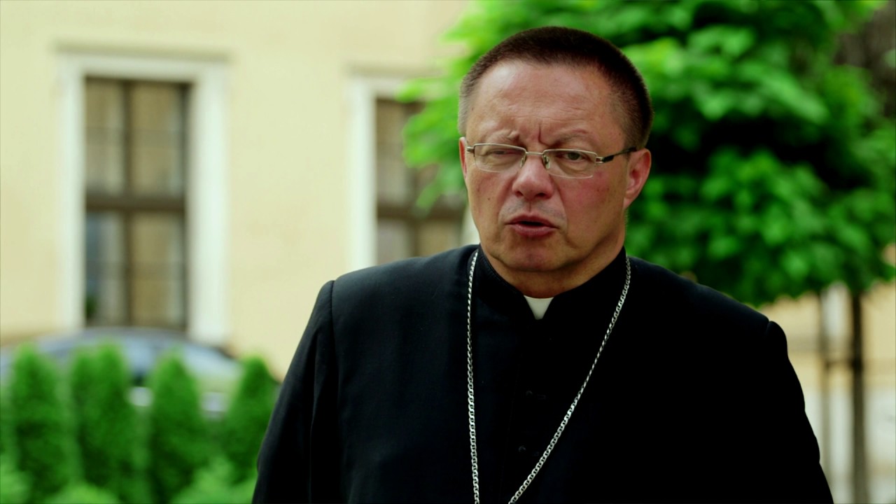 Bp Grzegorz Ryś. Koronowana Służebnica