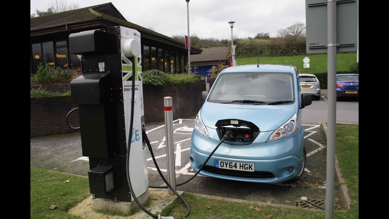 Real-world Road Test! Nissan e-NV200 Combi 2014 Review