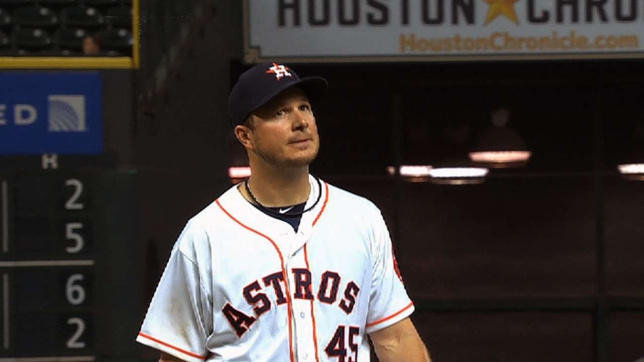 MIL@HOU: Bedard fans eight over seven scoreless