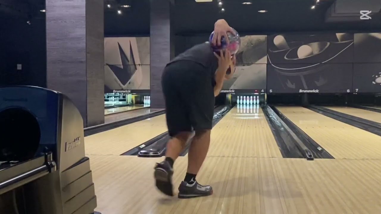 2026 01 20 Two hand style Bowling Practice  保齡球 雙手曲練習