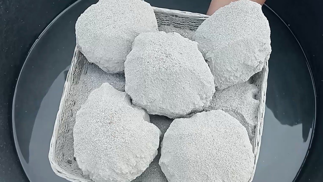 ASMR very soft sand dartmixd Full paste dipping crumble in lots of water 💦💦💦💦🤤😋