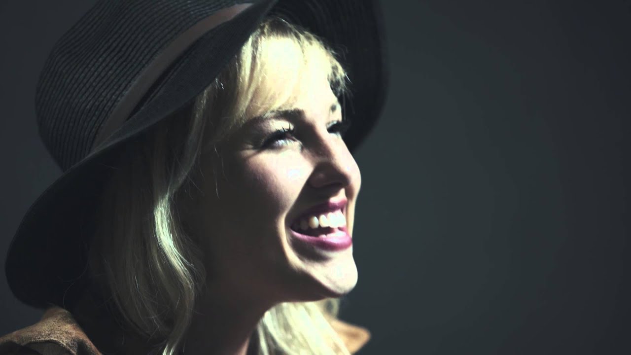Shylo Sharity - Amazing Grace (Cover) -  LIVE - Written by John Newton - Tag written by Chris Tomlin