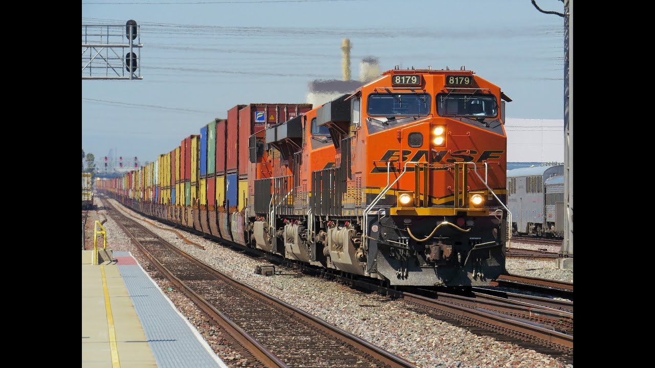 Railfanning Commerce Metrolink Station - BNSF Tier 4's and Inspection Train Included