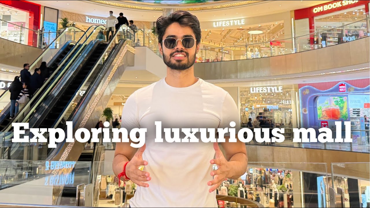Dubai in Delhi ? Exploring luxurious mall in Delhi !! Elegante Mall NSP !! Shopping!! Full masti !! 