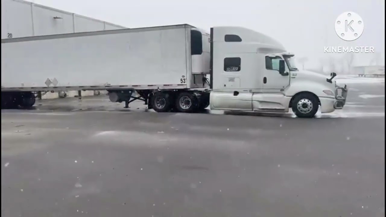 O palco do momento é New Jersey!E tá muito frio! Neve caindo sem parar !Mas a gente não para! #USA 