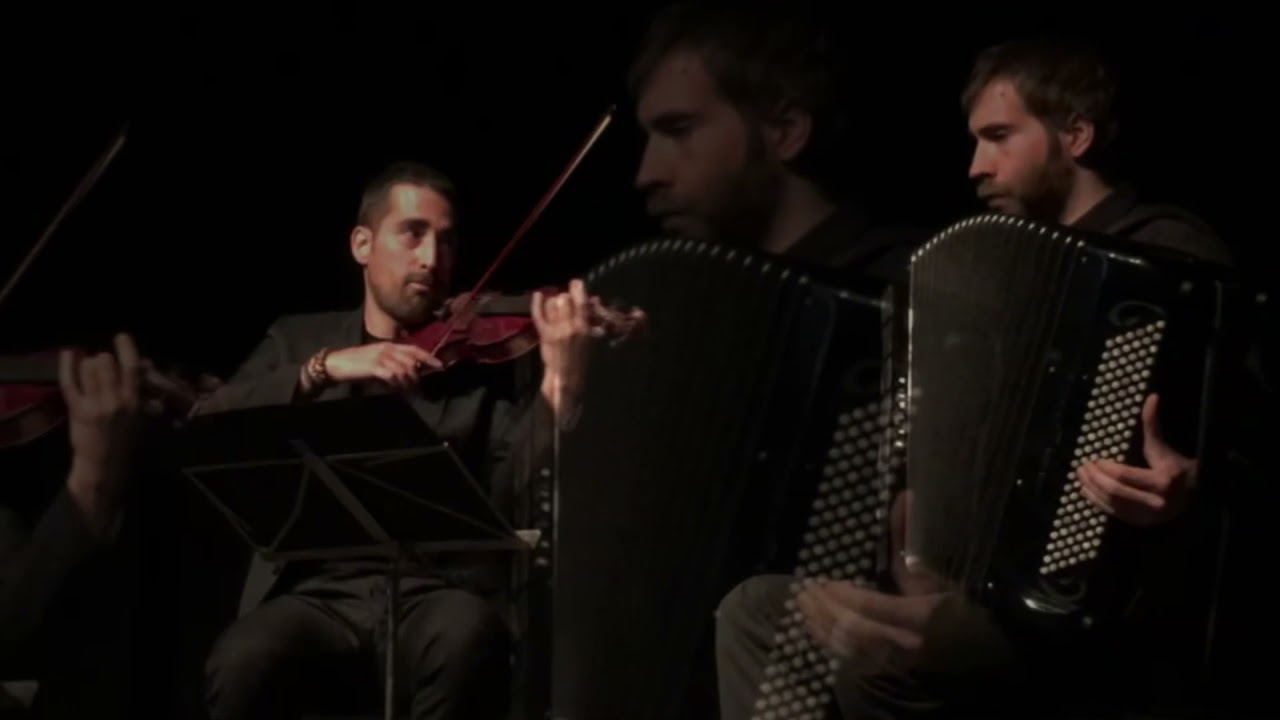 Lágrimas negras - (Miguel Ángel García Bueno, violín y Juan Cazcarra Mateo, acordeón)
