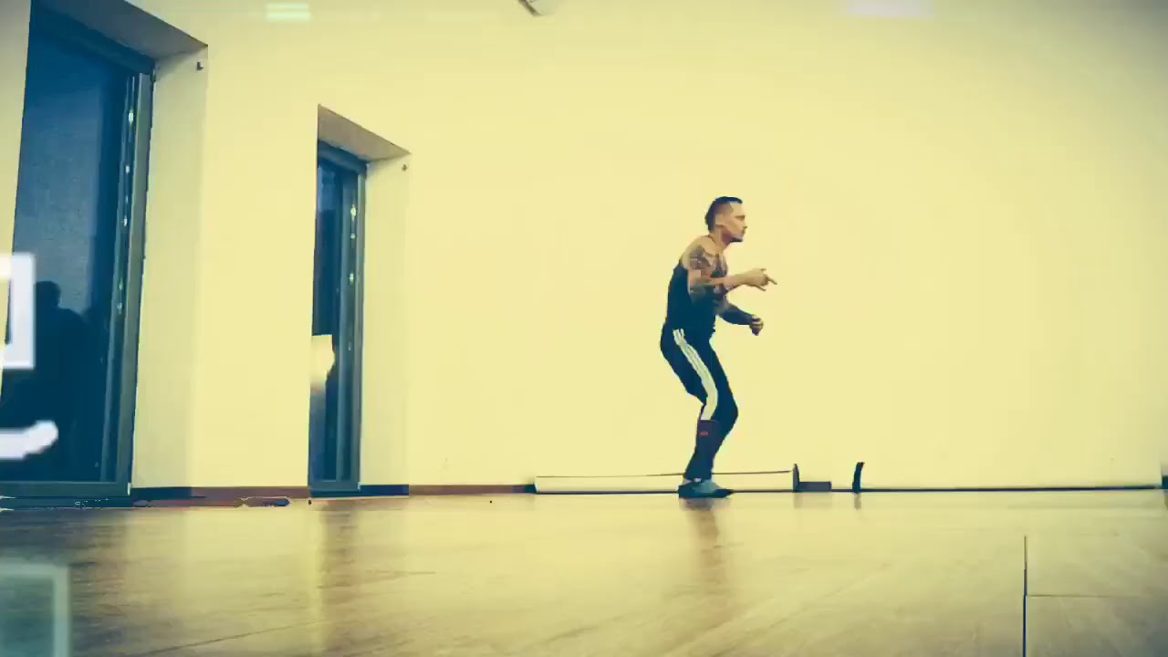 Partytura nie/pełna - taneczny wideoperformance