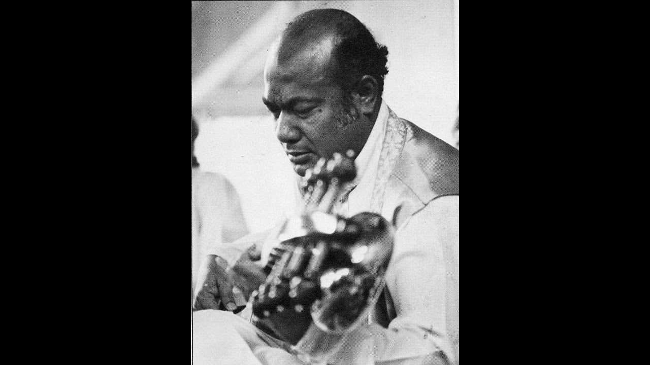 Ustad Ali Akbar Khan (sarod) - Raga Puriya Kalyan