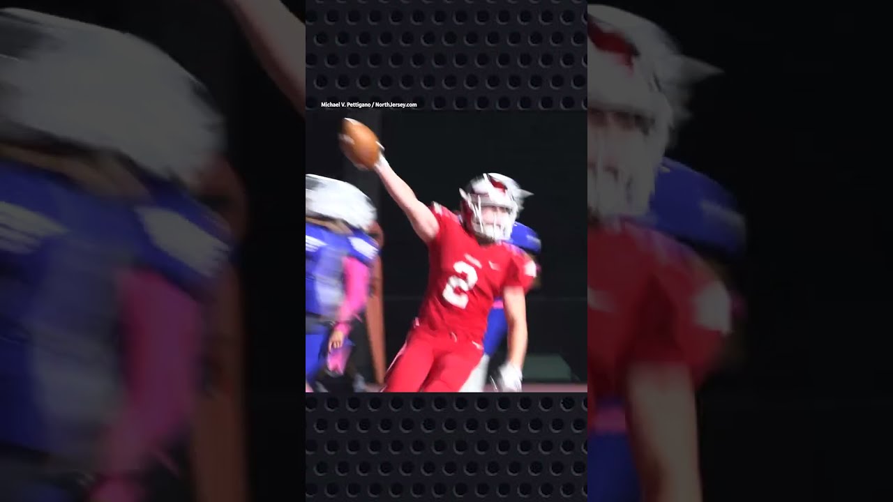 See highlights from Elmwood Park's 34-6 win over Wallington to stay undefeated