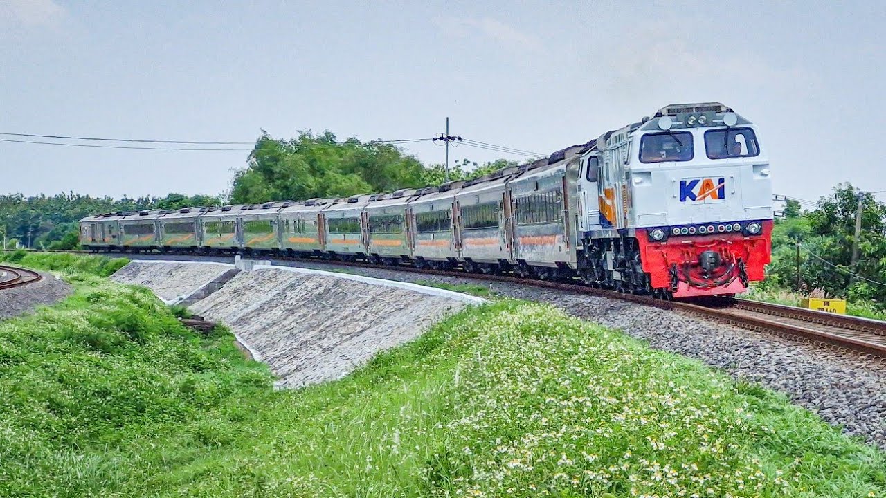 MENDADAK SALAH JALUR‼️MOMEN KERETA LAWAN ARUS IMBAS PERGANTIAN BANTALAN BARU DI JEMBATAN PANJANG