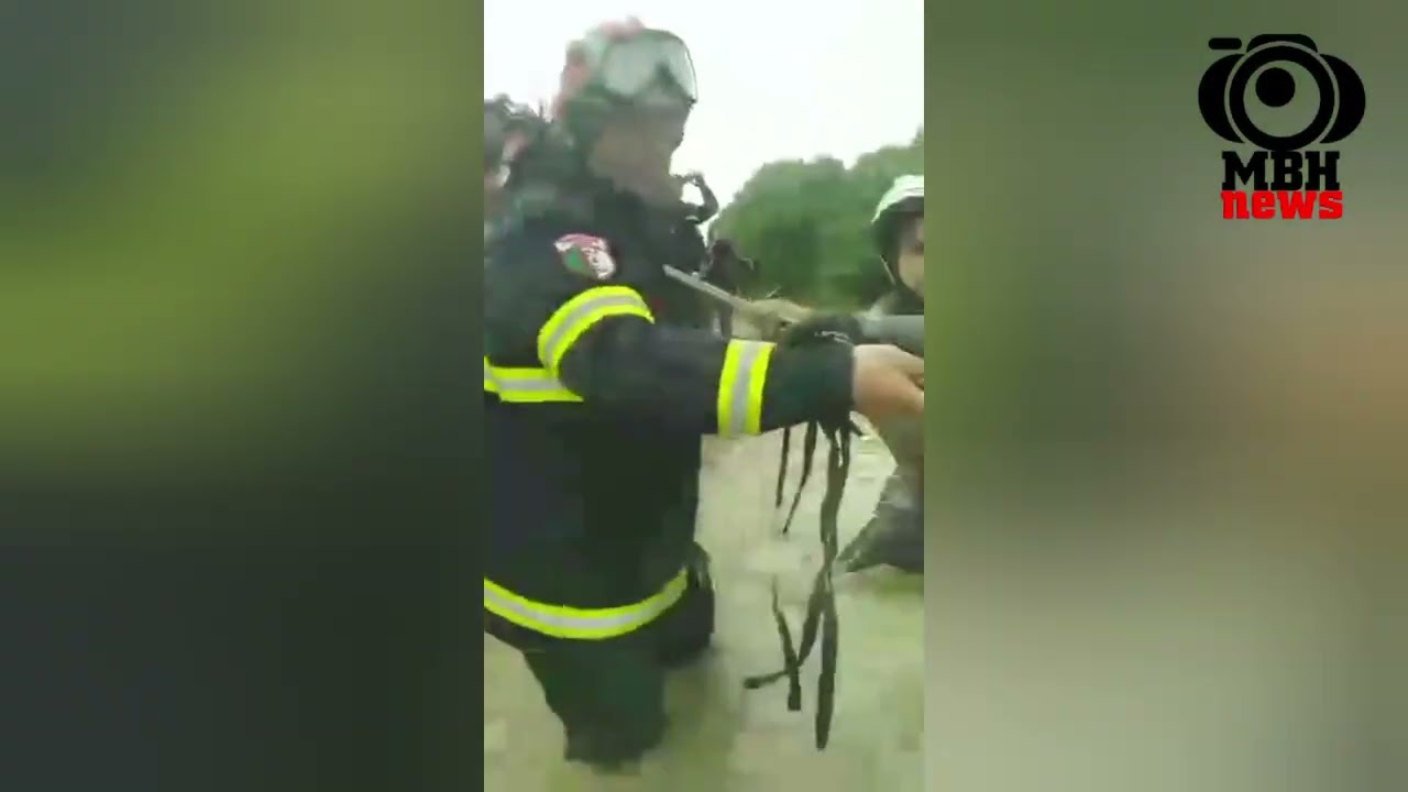 #هكذا تمكنت مصالح الحماية المدنية من انقاذ شخص حاصرته مياه الواد #بغليزان