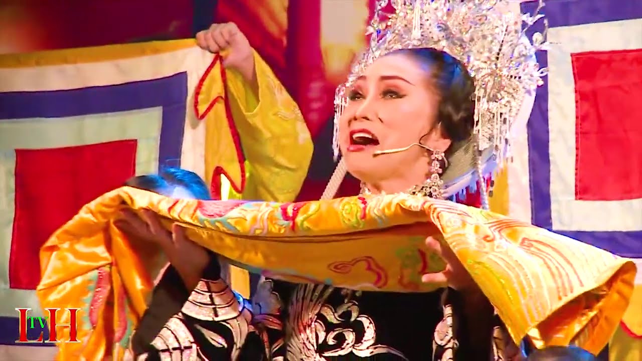THÁI HẬU DƯƠNG VÂN NGA - NSND BẠCH TUYẾT THỂ HIỆN NHÂN NGÀY KHAI TRƯƠNG SÂN KHẤU LÊ HOÀNG