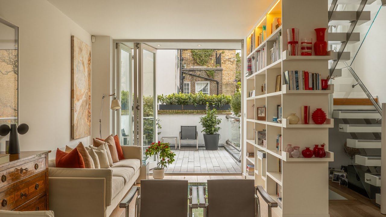 Beautiful four-bedroom house with bright interiors on an attractive street in the heart of Chelsea