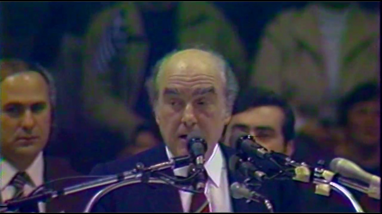 ANDREAS  PAPANDREOU, GREEK P.M. IN TORONTO 1983