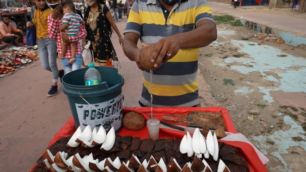 Man Cutting Coconut With Extreme Level Skills | Indian Street Food