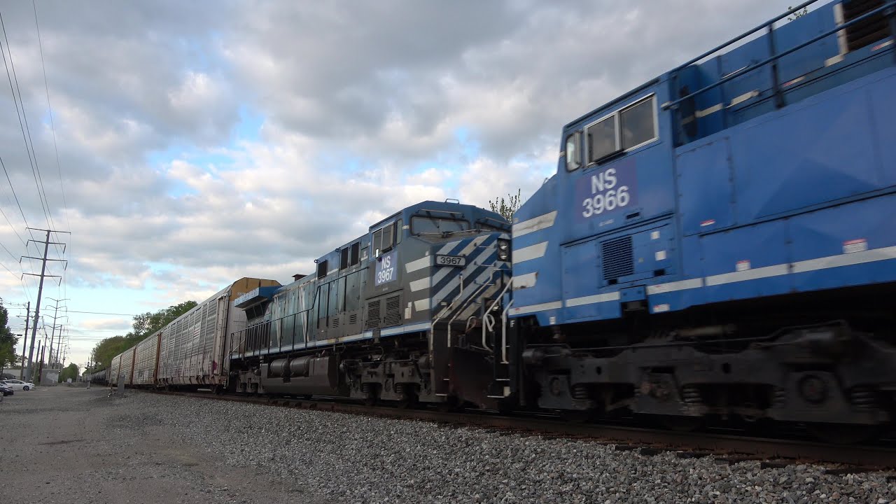 Two NS heritage units, & CEFX AC4400CW's at Rosemont - April 21st, 2024