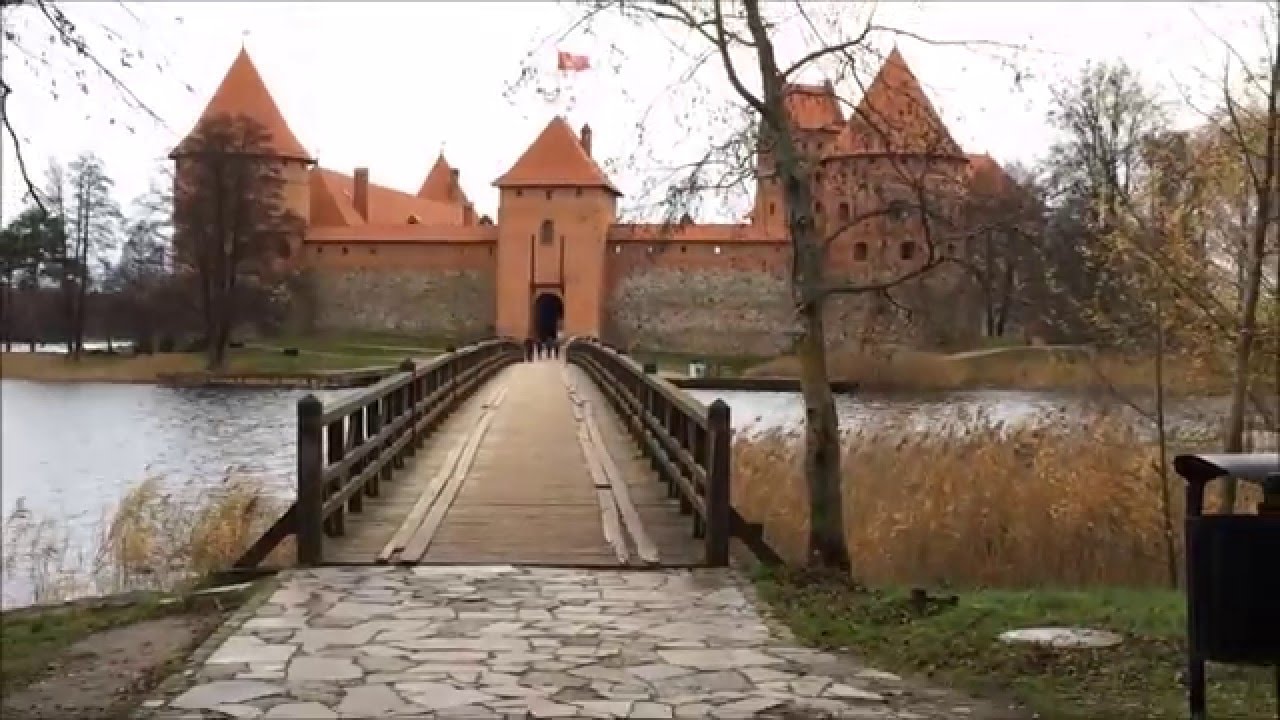 Troki zamek Litwa i miejscowość atrakcje zabytki zwiedzanie co zobaczyć. Trakai