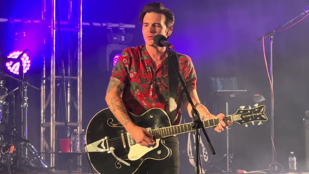 Sea song - Drake Bell at Auditorio Río 70 Monterrey 26 agosto 2023