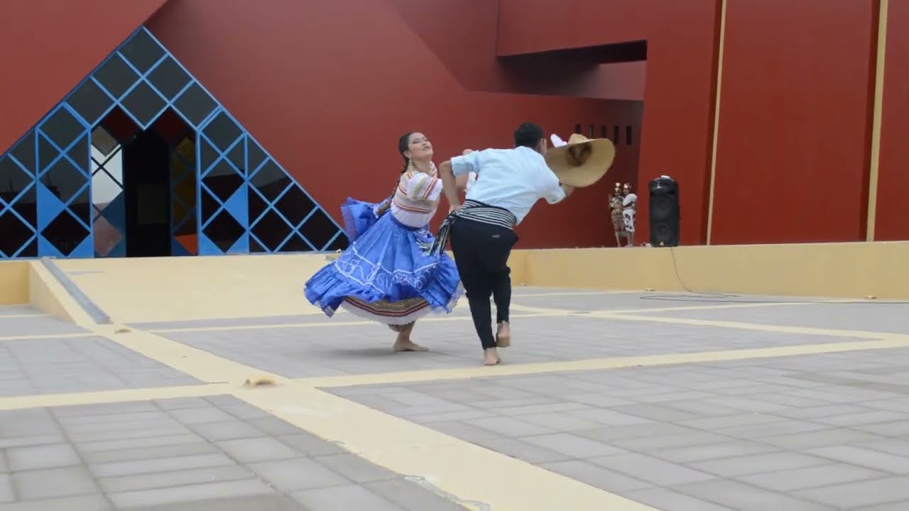 TONDERO CHICLAYO HEIDY DE LA CRUZ & JUAN BEJARANO