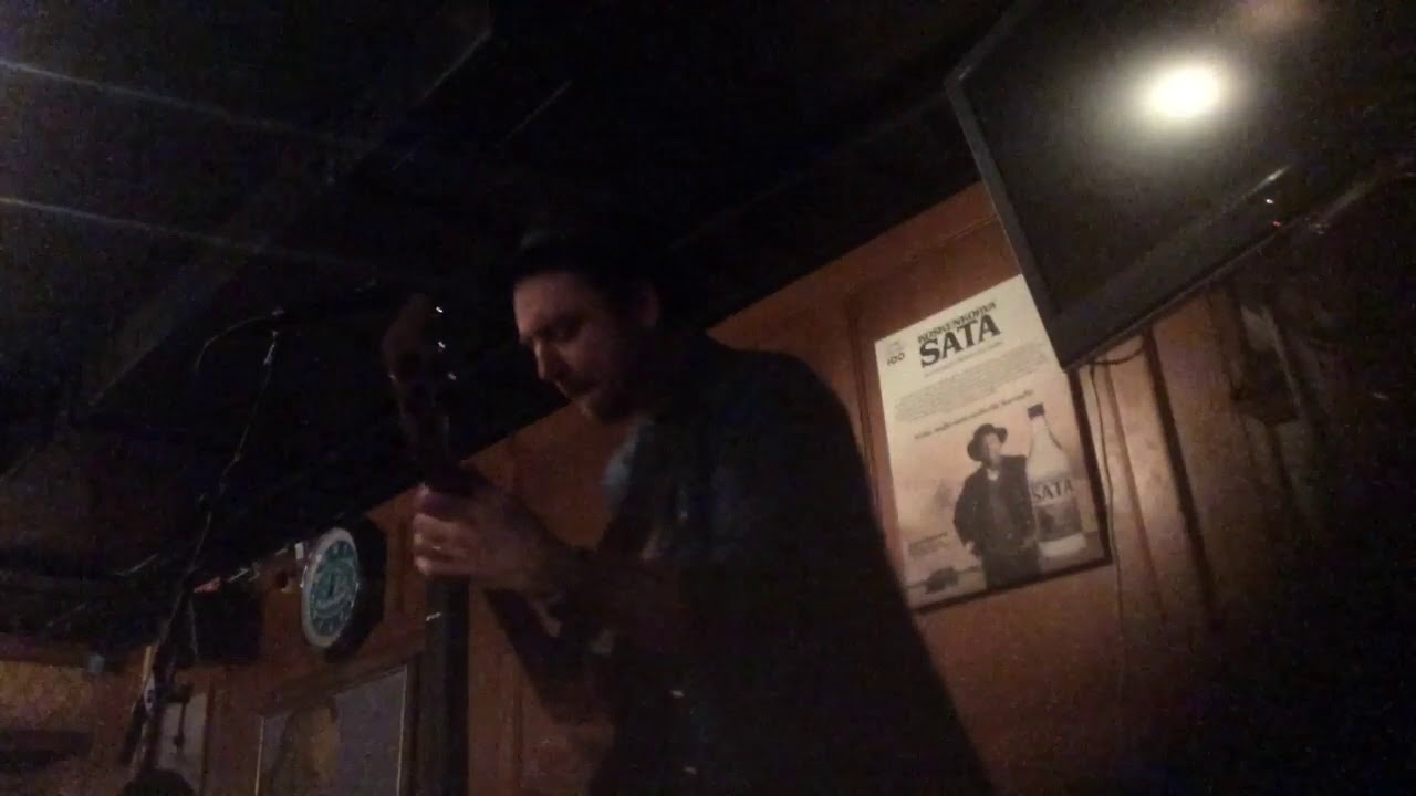 Hound Dog - Blue Suede Shoes - Johnny B. Goode medley - Antti Kajander Kitara Soi