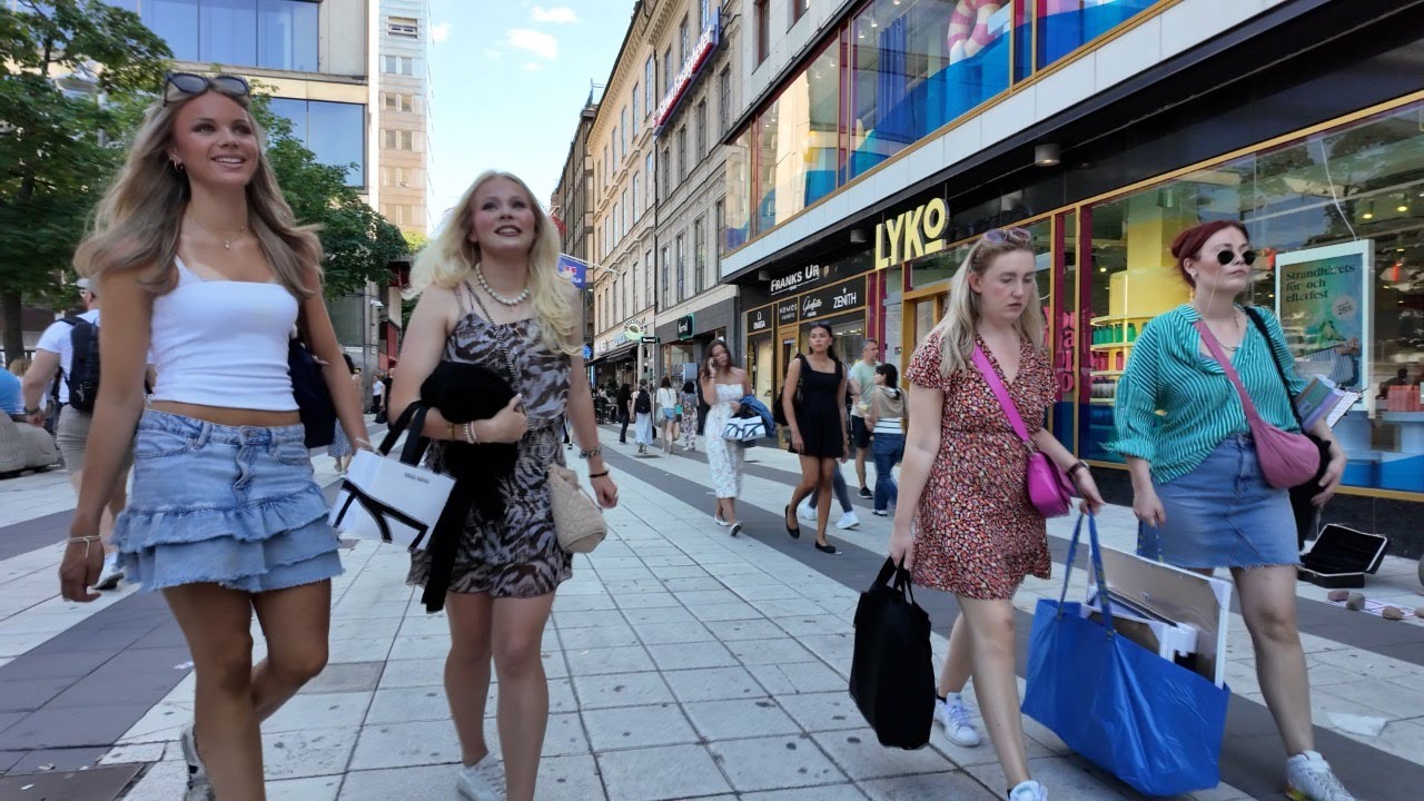 Stockholm, Sweden - Walking Tour in Stockholm | 32°C