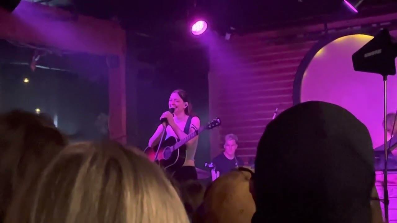 lizzy mcalpine - “to the mountains” | fortune sound club, vancouver