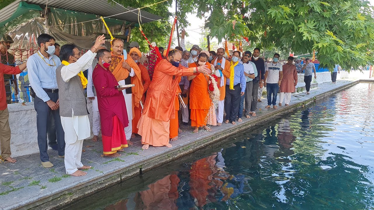 Amarnath Yatra Can Touch 9 Lakh Devotees' Figure: Mahant Deependra Giri