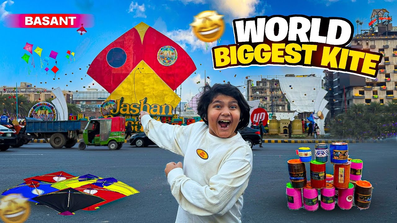 ALI FLY WORLDS BIGGEST KITE EVER 😱 || ALI K STH PRANK HO GAYA 😂 || LAHORE BASANT || 
