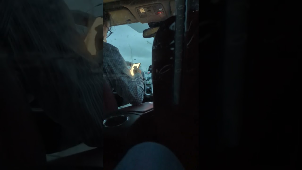 Dangerous taxi driver in Paris / chauffeur de taxi dangereux Paris