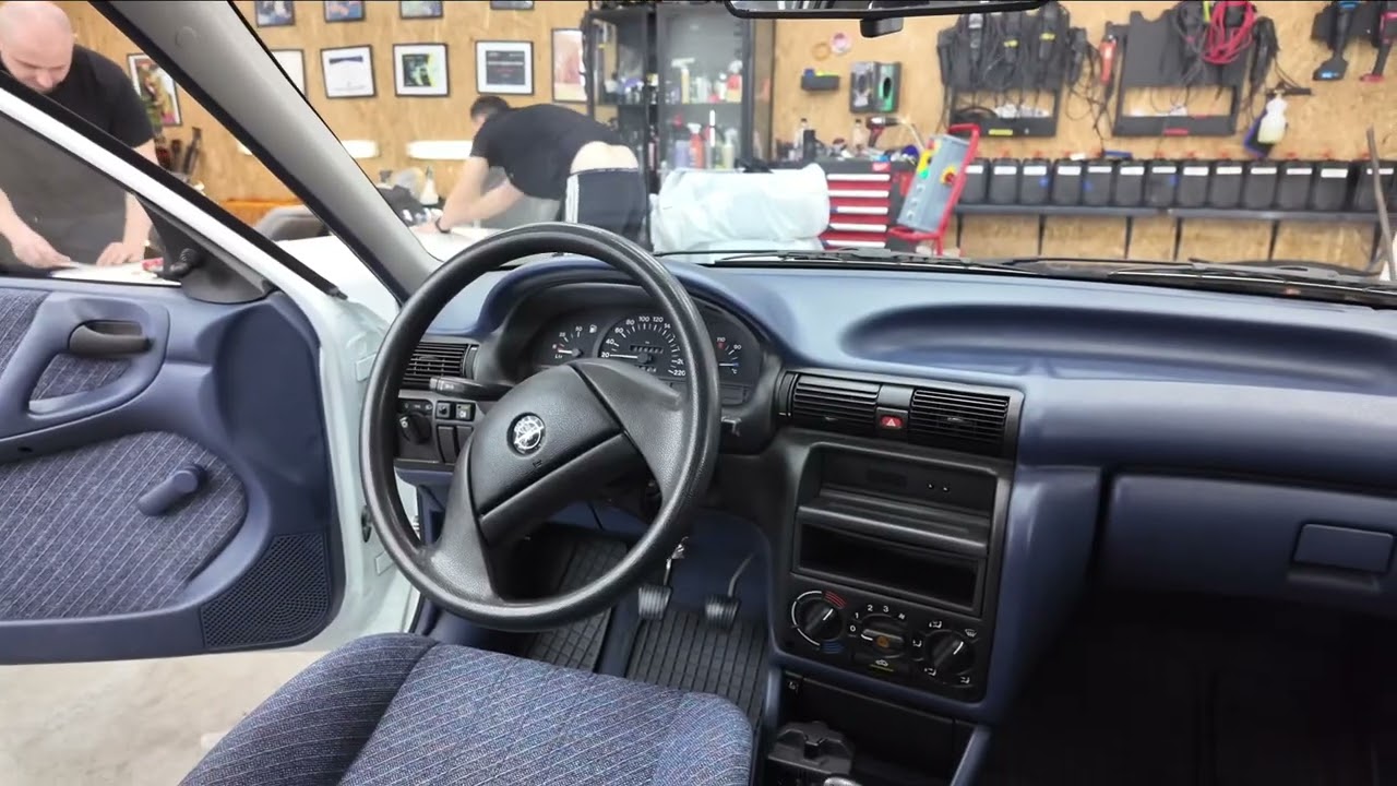 Garage Boyz - biel jak śnieg (opel astra słowa matt pedros, muzyka ai)