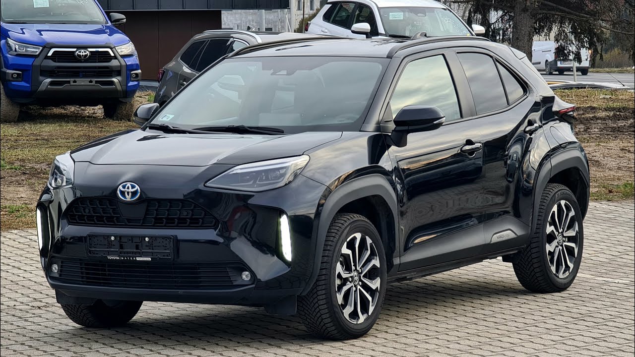 Toyota Yaris Cross Hybrid Style Tech 1.5 TNGA HEV 115 CVT Eclipse Black