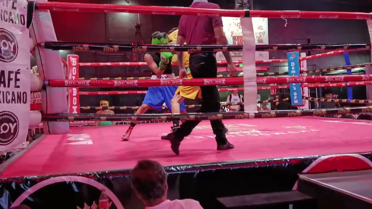 Pelea Amateur Óscar Llantas Araujo 🆚 Gilberto Coronado 3* Round 