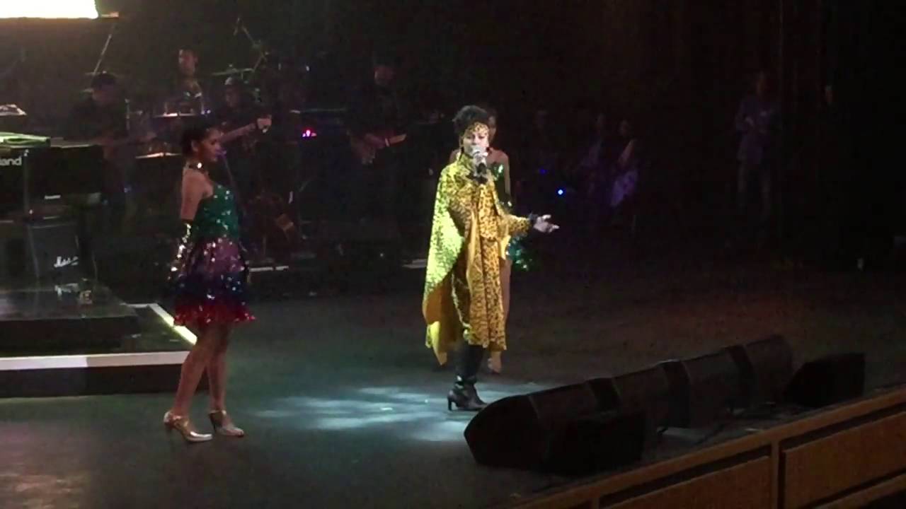 เมดเลย์พุ่มพวง - ไข่มุก The Voice