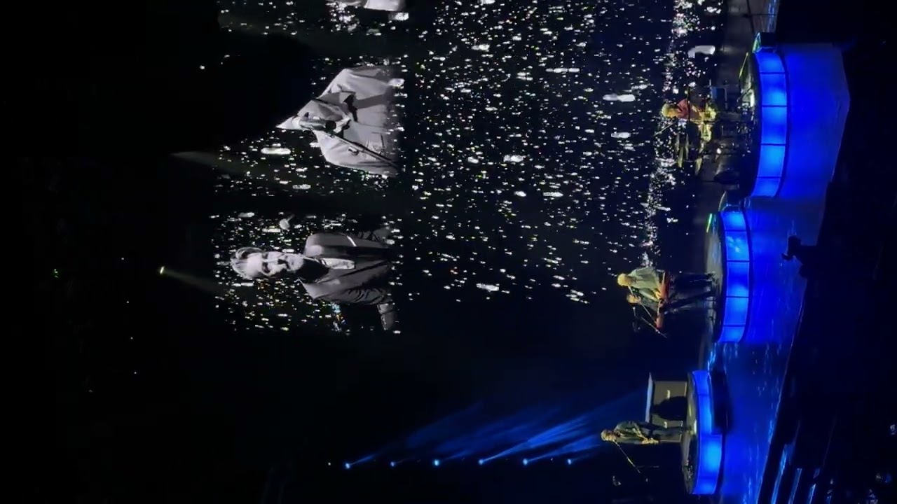 mltr - breaking my heart (live in manila) rotated