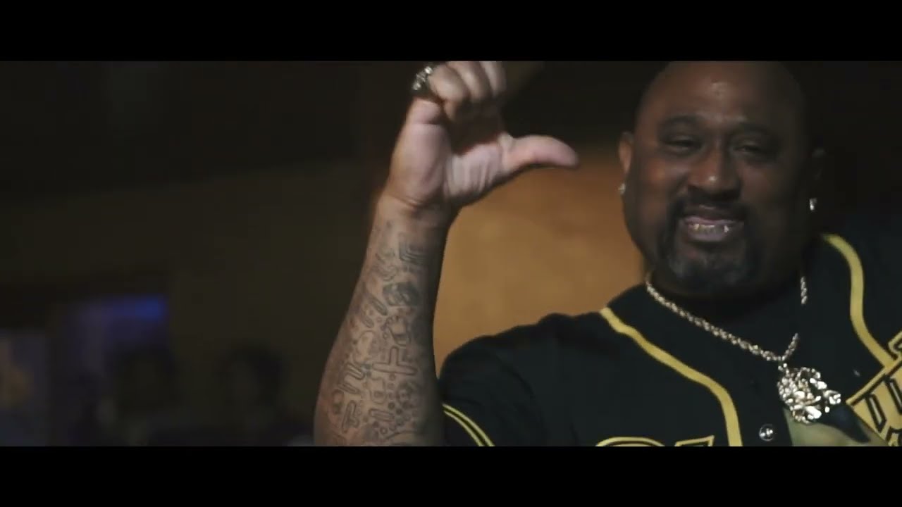 Smurf Nacho ft Scrillion -  Thuggin