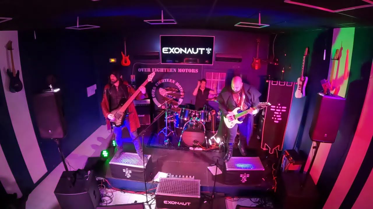 EXONAUT  Chez Over Eighteen Motors