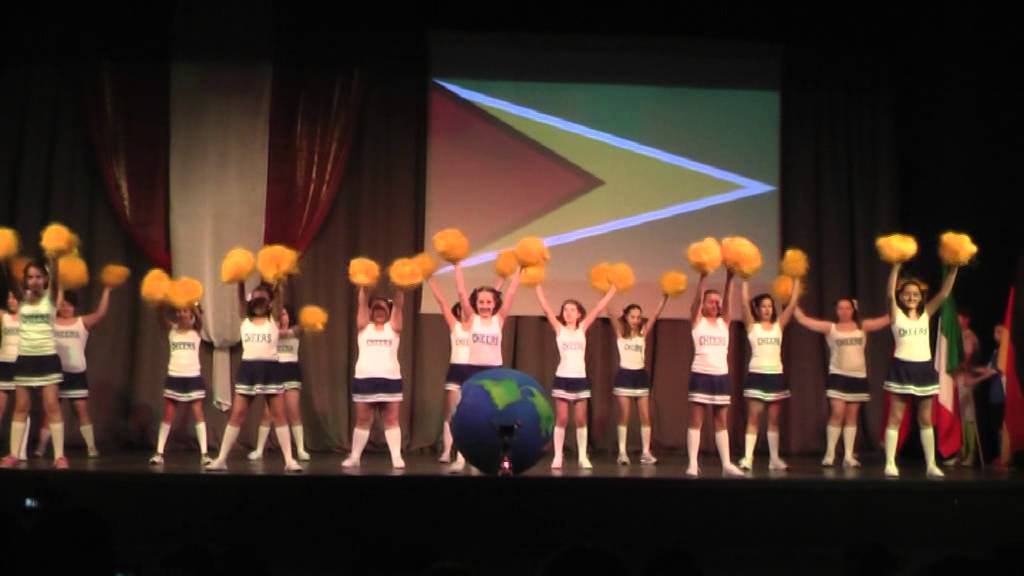 Kazinczy Farsang 2015.01.31. 1. előadás Foci 5/A. osztály