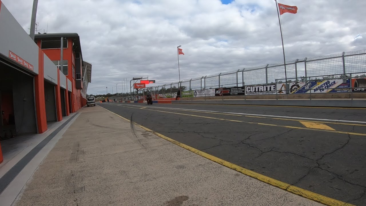 QLD Raceway - National Circuit