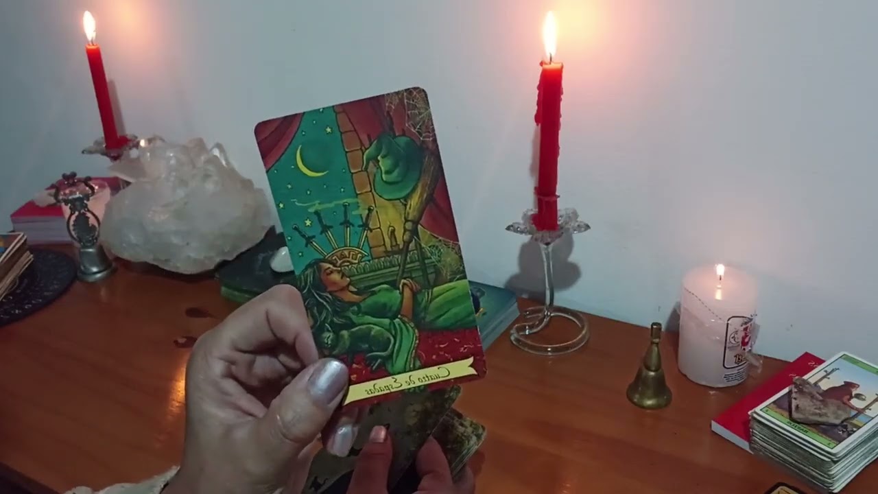 PISCIS  ECLIPSE  UNA ENERGÍA TE INVITA A BUCEAR EN LA PROFUNDA OBSCURIDAD DE TU PSIQUE  #piscishoy