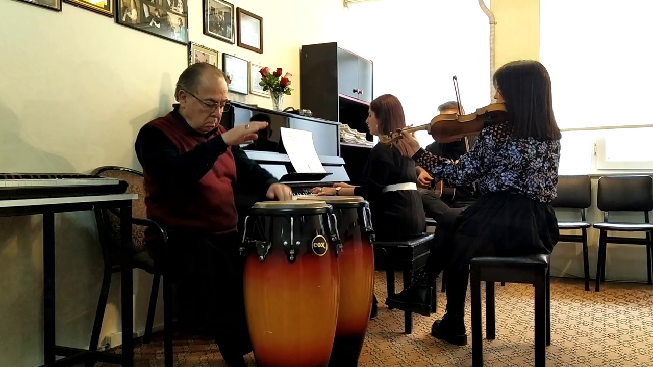 Anlamazdın. Piyano keman gitar tumba