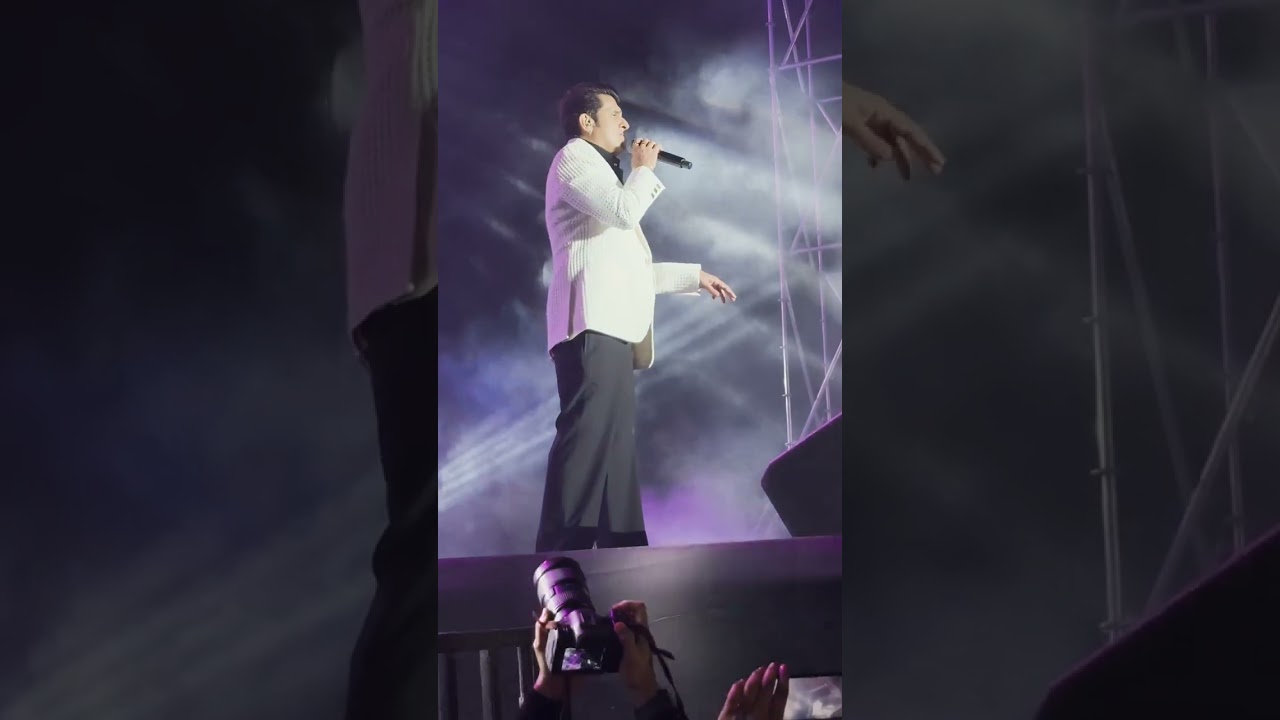 Sonu Nigam Live at Bareilly-Main ager💗#bareilly #sonunigam #sonunigamconcert #sonunigam #liveconcert
