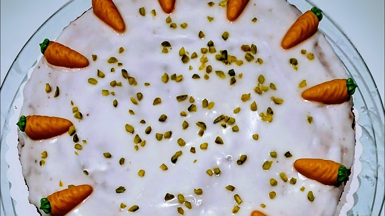 Möhrenkuchen mit weißer Schokolade