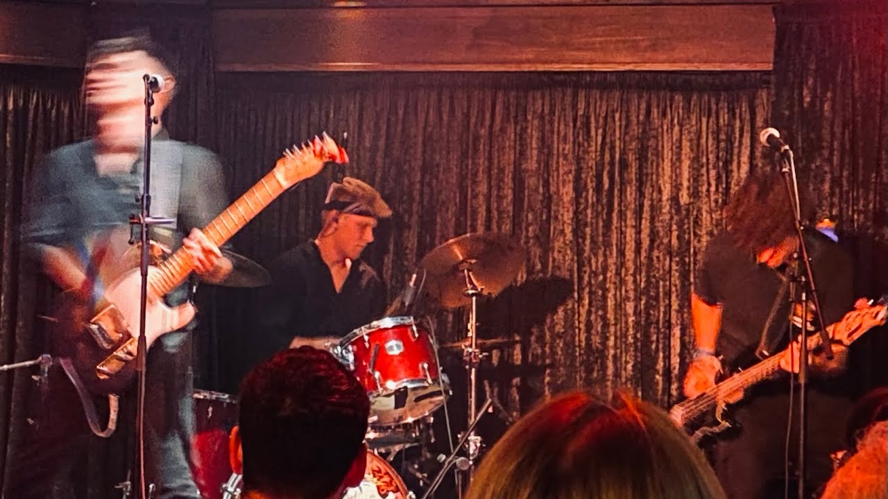 Arctic Monkeys - R U MINE & BRIANSTORM (Cover by The Ariston) Live @ The Bedford, Balham 2022