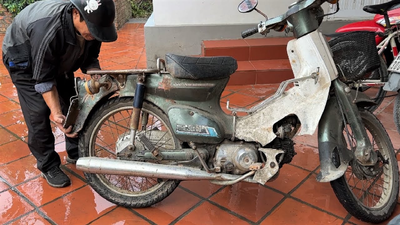 Completely Restored A Badly Damaged Old Honda Super Cub C50 // Vintage Motorcycle Restoration Skills