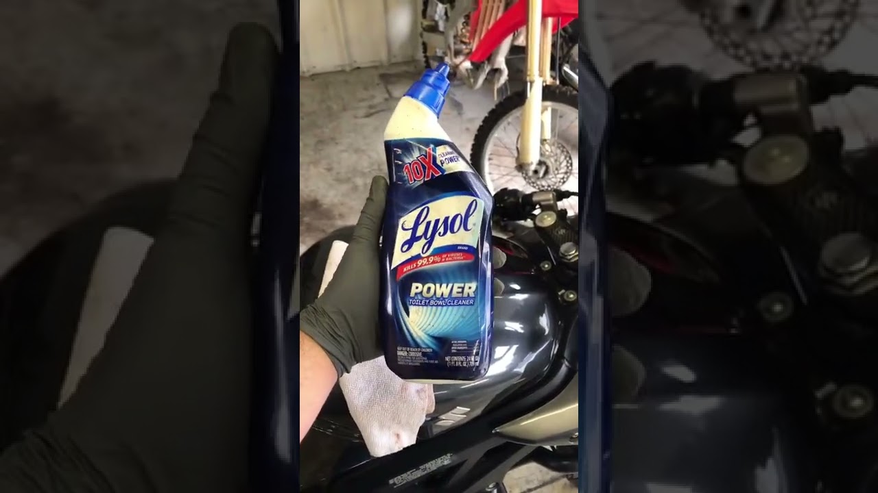 Using Toilet Bowl Cleaner To Clean Up Your Exhaust Manifold / Header (SV650 Exhaust Header Clean Up)